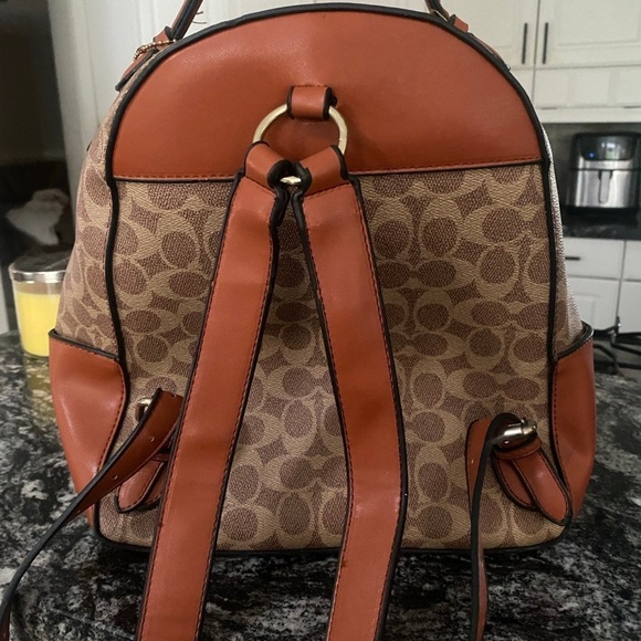 COACH Campus Backpack 23 in signature canvas - Picture 2 of 5